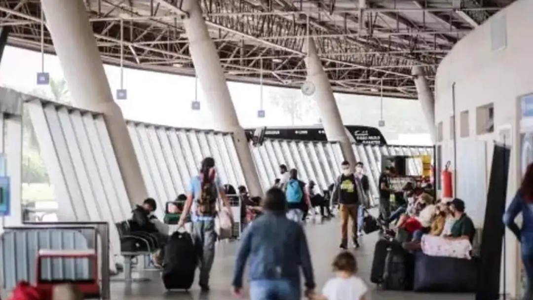 Ladr&atilde;o coloca faca no pesco&ccedil;o de taxista e rouba carro em Campo Grande