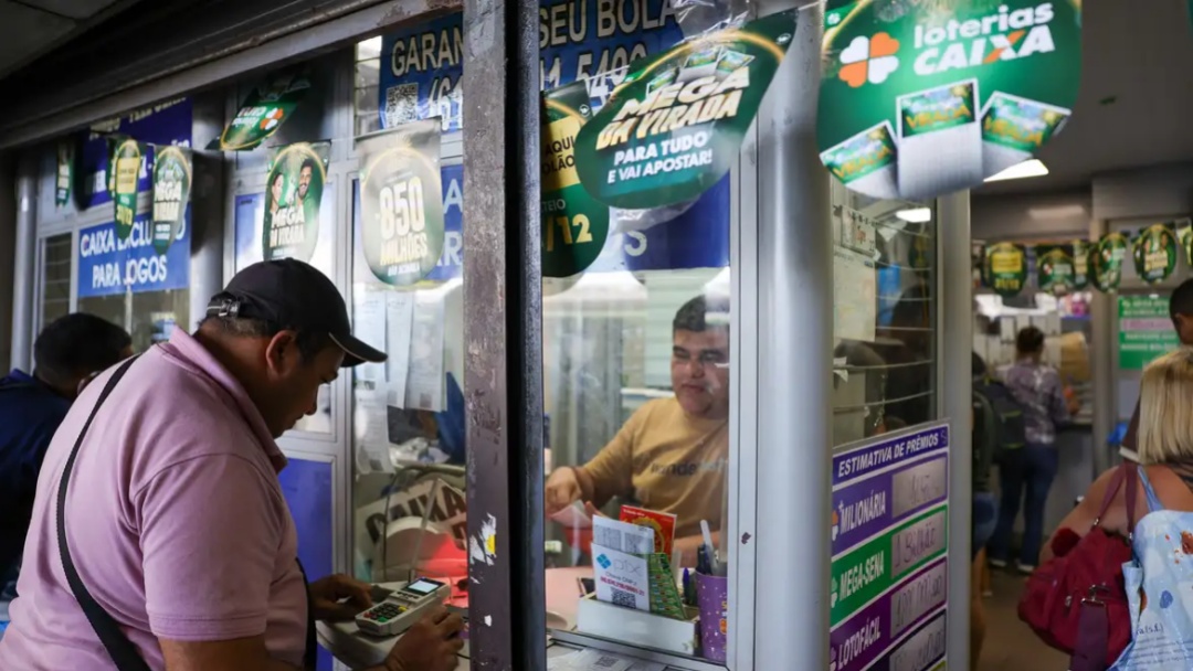 Mega-Sena acumula e pr&ecirc;mio principal vai para R$ 17 milh&otilde;es