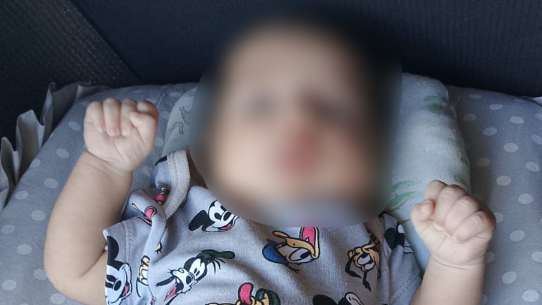 M&atilde;e denuncia descaso na sa&uacute;de e teme morte de beb&ecirc; com cardiopatia grave; Prefeitura nega omiss&atilde;o