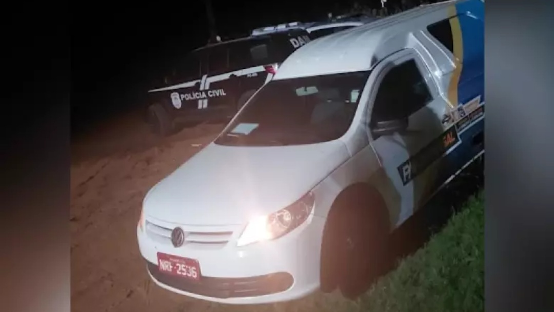 Casal é encontrado morto com indícios de violência em casa