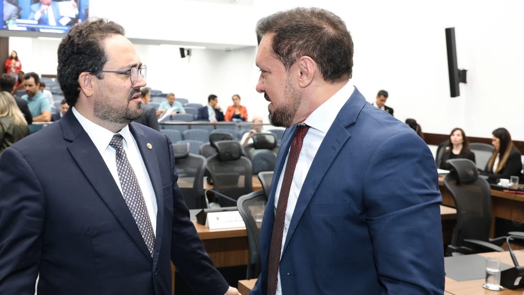 Em evento na Capital, cinco deputados se filiam ao PL, que passa a ter maior bancada na ALEMS