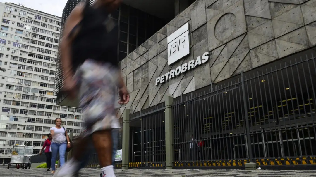 Petrobras reajusta pre&ccedil;o do querosene de avia&ccedil;&atilde;o em 55%