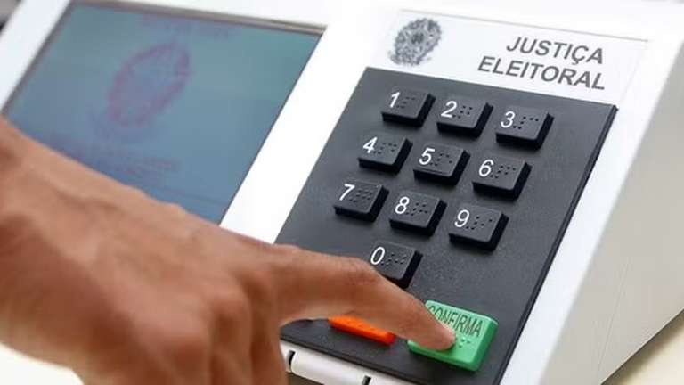 Eleitor tem um m&ecirc;s para regularizar pend&ecirc;ncias e ficar apto a votar nas elei&ccedil;&otilde;es