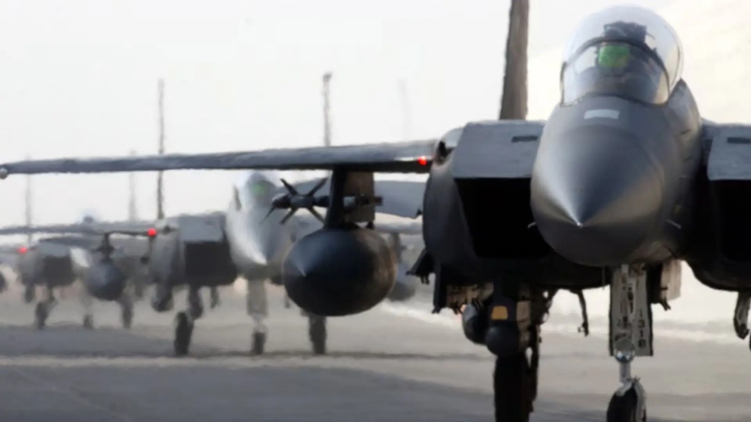 EUA sofrem golpe inédito em 20 anos com derrubada de aviões no Irã