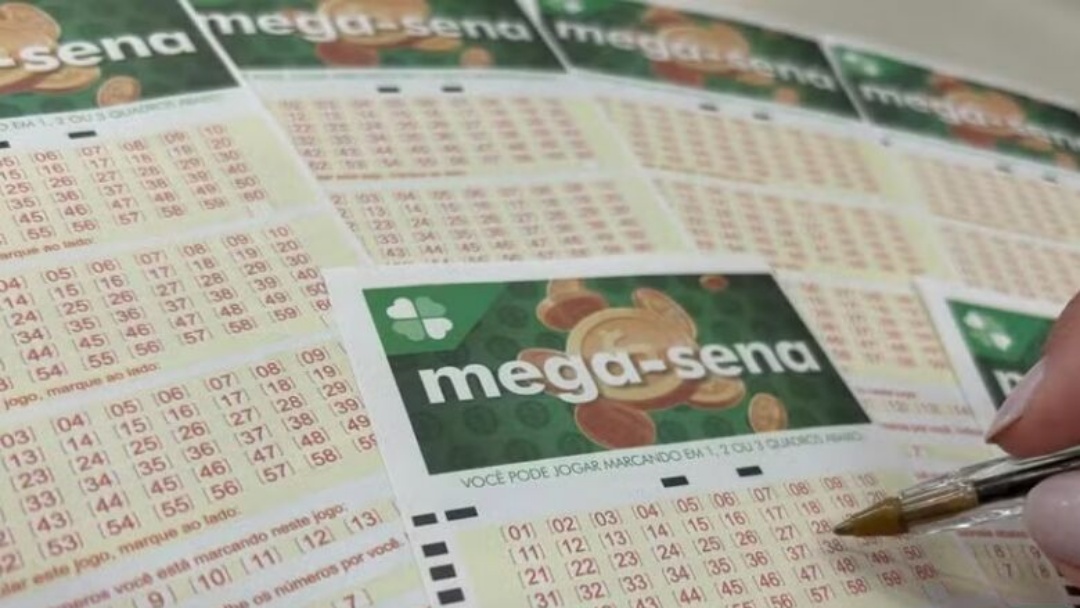 Mega-Sena acumula novamente e pr&ecirc;mio vai a R$ 15 milh&otilde;es