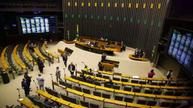 Fim da escala 6&times;1 entra na pauta da CCJ da C&acirc;mara dos Deputados