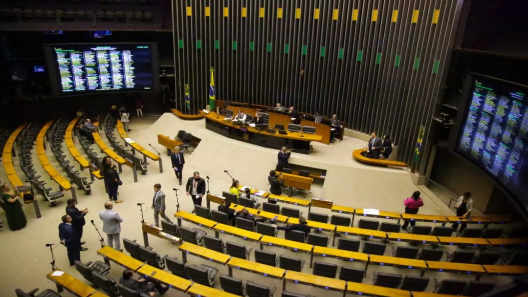 Fim da escala 6&times;1 entra na pauta da CCJ da C&acirc;mara dos Deputados