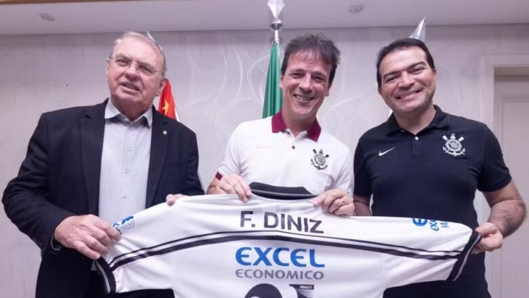 Fernando Diniz &eacute; anunciado pelo Corinthians como novo t&eacute;cnico
