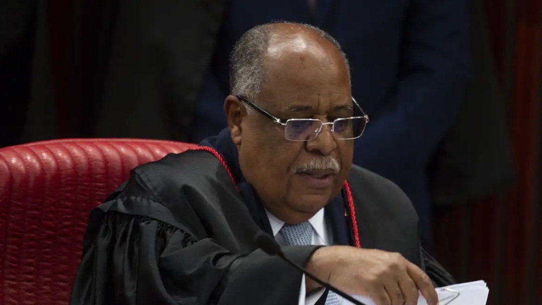 Ministro do STJ que foi a evento pago pelo Master se declara impedido em casos do banco