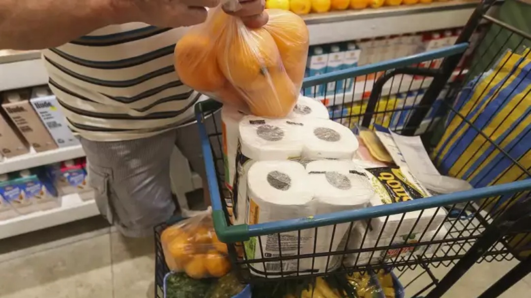 Cesta b&aacute;sica fica mais cara em todas as capitais brasileiras em mar&ccedil;o