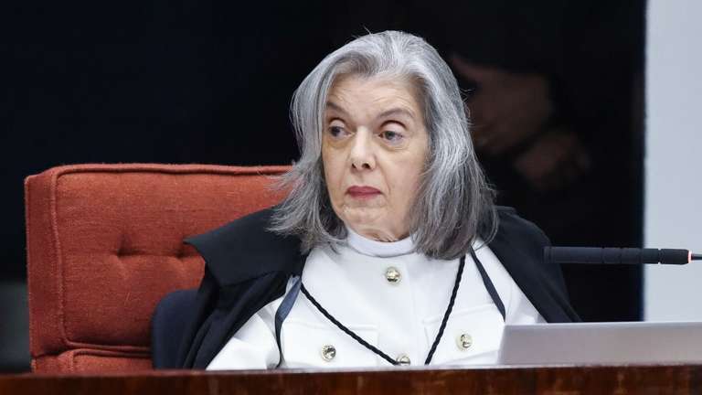 C&aacute;rmen L&uacute;cia antecipa sa&iacute;da da presid&ecirc;ncia do TSE