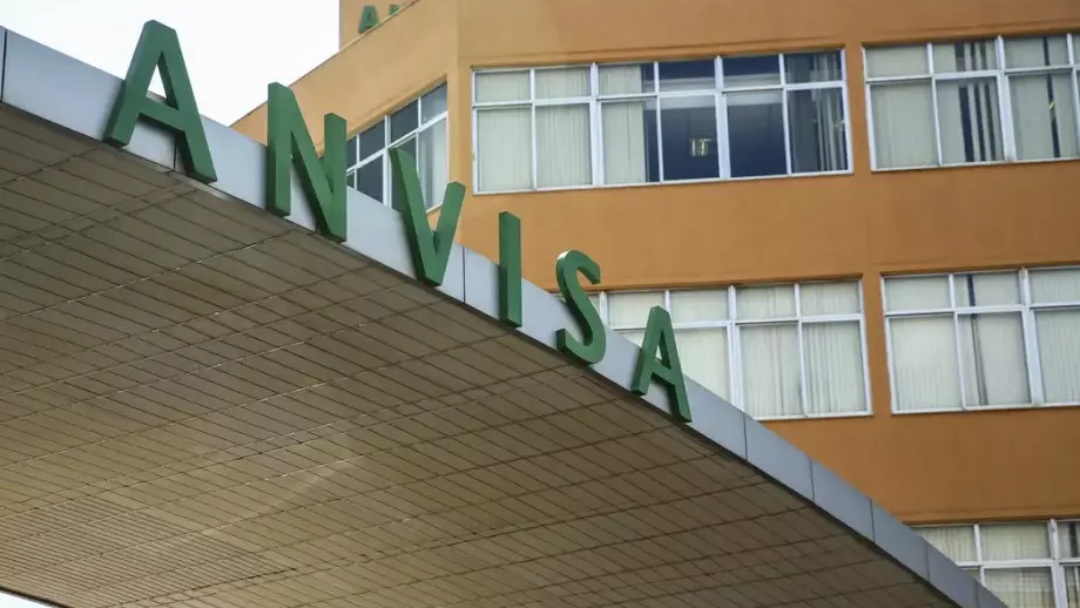 Após apreensão, entidade faz alerta que não existe autoinjetor de adrenalina no Brasil