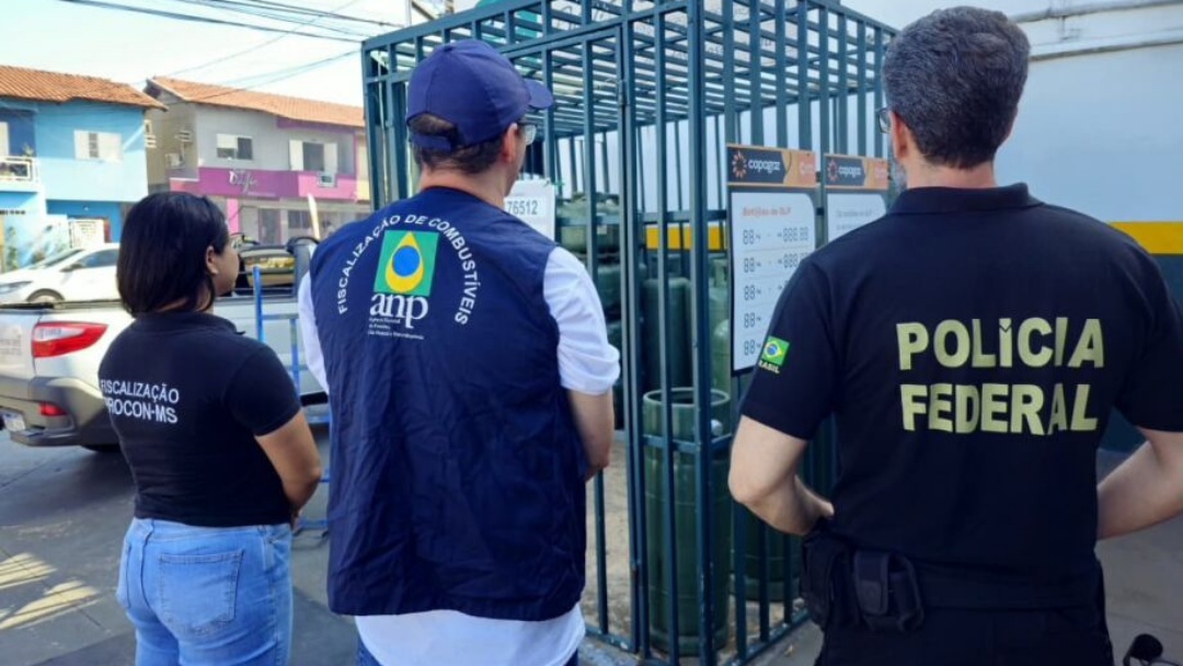 Governo aperta o cerco contra abusos no pre&ccedil;o de g&aacute;s e diesel   