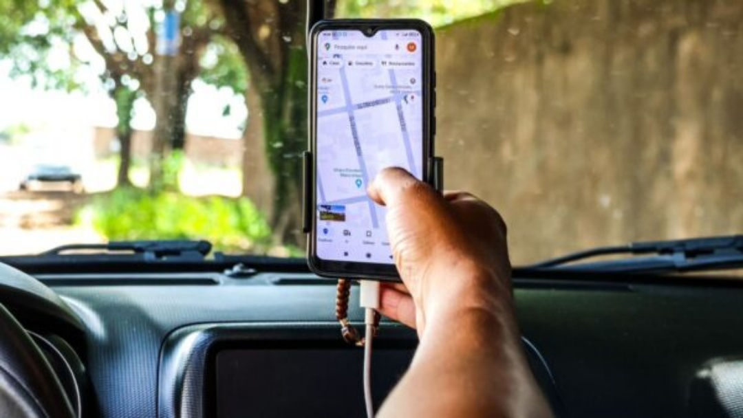 Passageiro é morto por motorista de app após abrir a porta do carro para vomitar