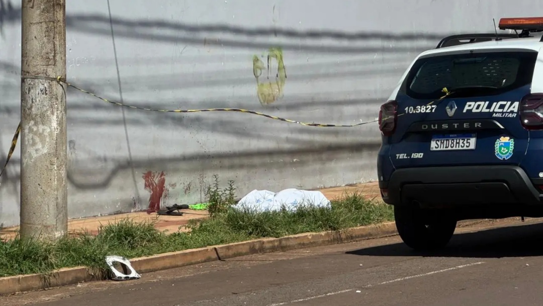 Homem é encontrado morto a facadas em frente ao Centro POP após espancamento no local