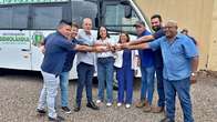 Pacientes de hemodi&aacute;lise de Sidrol&acirc;ndia passam a contar com micro-&ocirc;nibus adaptado para acessibilidade