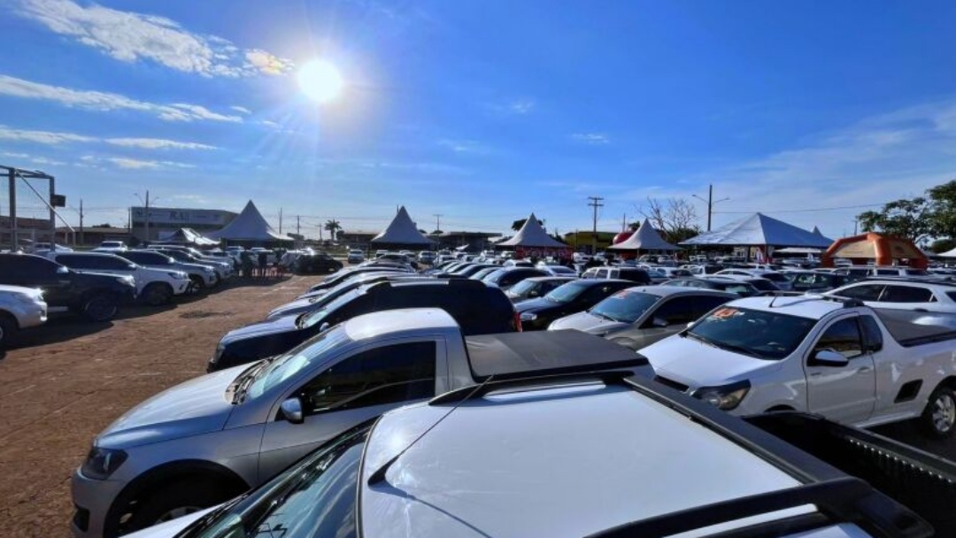 Financiamento de ve&iacute;culos cresce 12,8% no trimestre