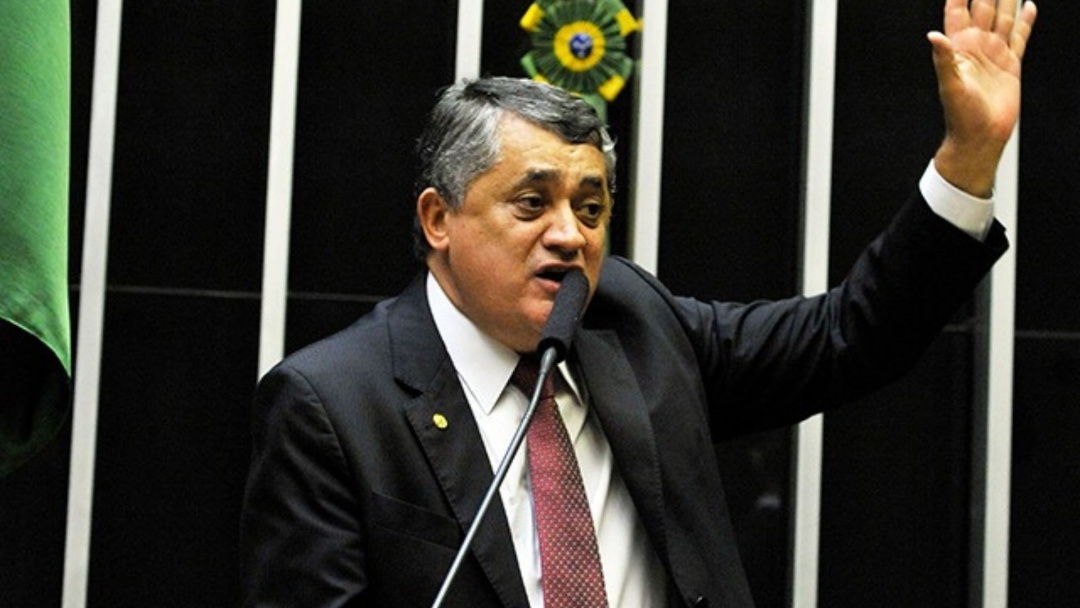 Lula dar&aacute; posse a Jos&eacute; Guimar&atilde;es na SRI nesta ter&ccedil;a-feira, 14