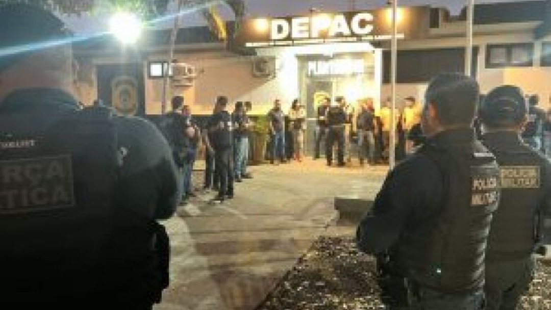 Opera&ccedil;&atilde;o mira homic&iacute;dios e tentativas de feminic&iacute;dio e prende tr&ecirc;s