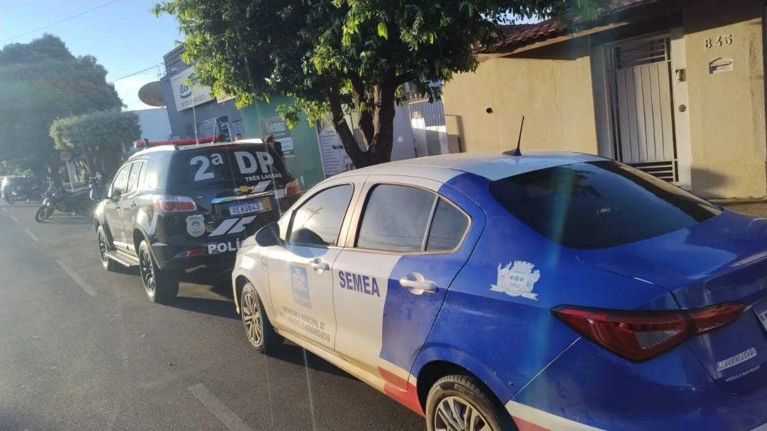 Mulher &eacute; presa em flagrante por manter animais e casa com carrapatos em Tr&ecirc;s Lagoas