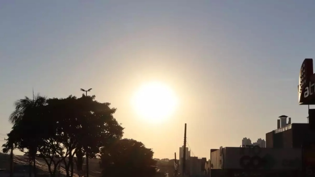 Domingo pode ter calor&atilde;o de 35&deg;C e chuvas no norte e sul do Estado