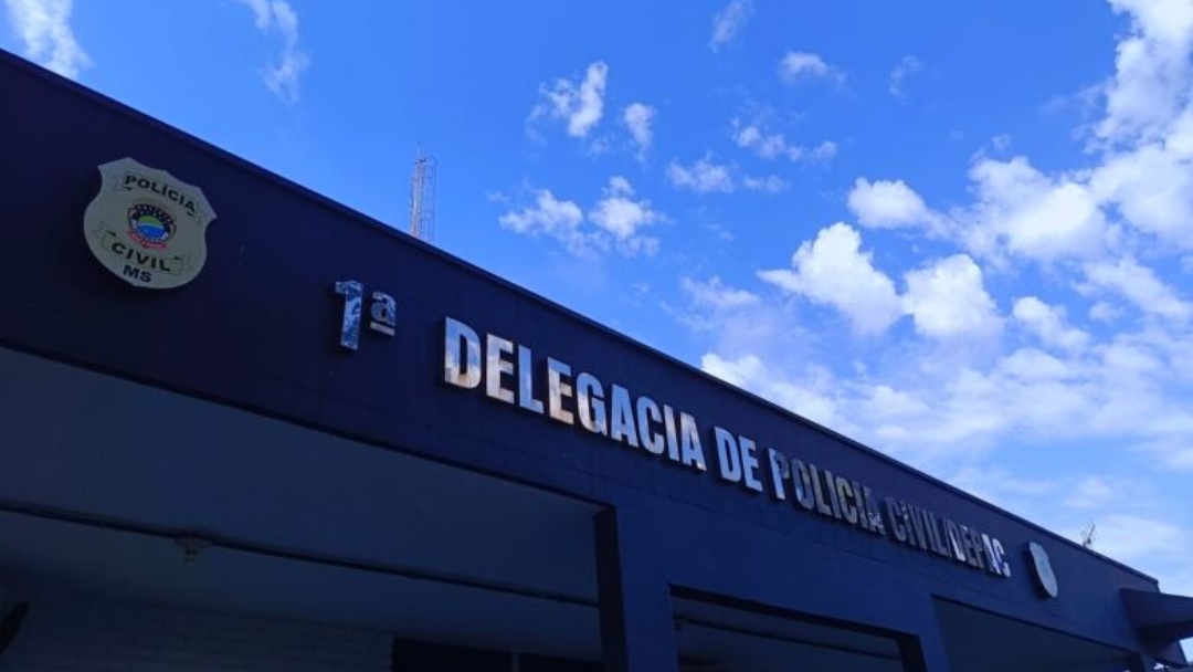 Ladr&atilde;o pede corrida e assalta motorista de aplicativo em Dourados