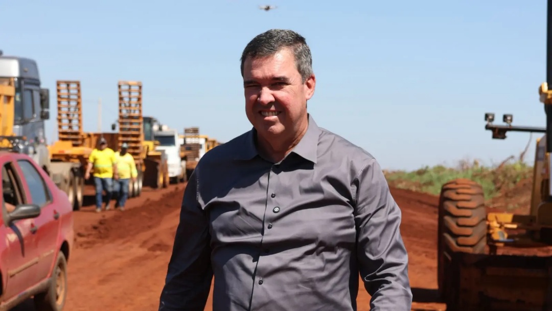 Empr&eacute;stimo de R$ 1 bilh&atilde;o &eacute; assinado e Riedel anuncia agenda para discutir obras em rodovias