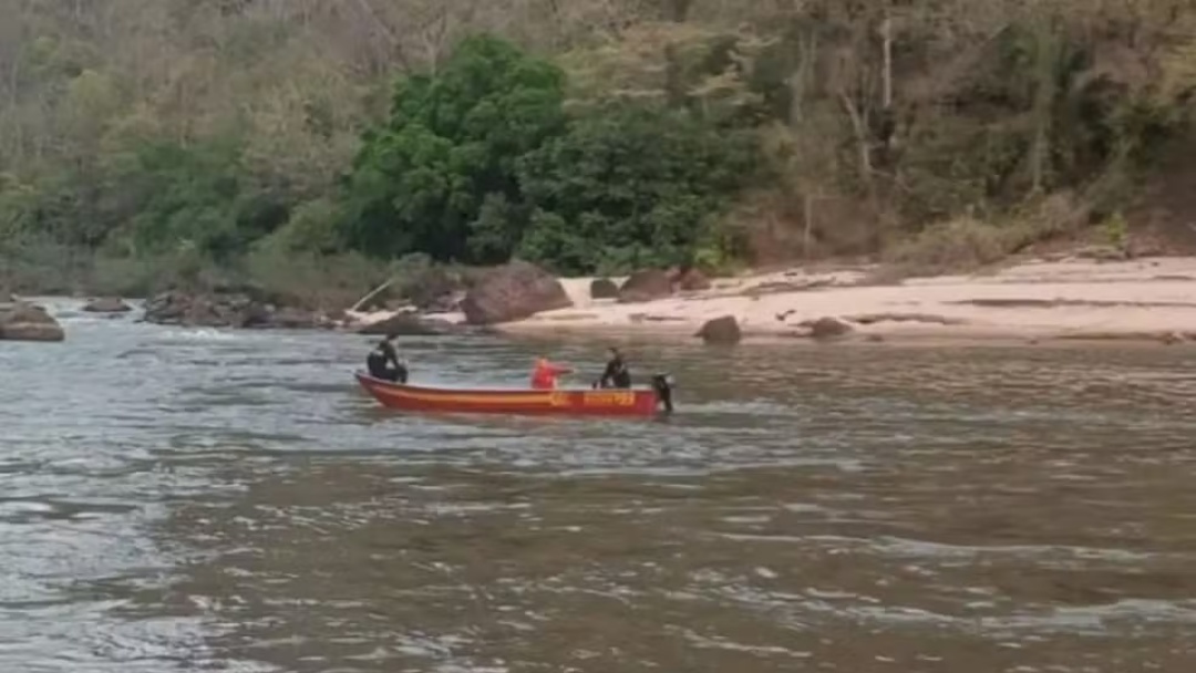 Corpo de homem &eacute; encontrado em rio de MS; pol&iacute;cia investiga identidade e causa da morte