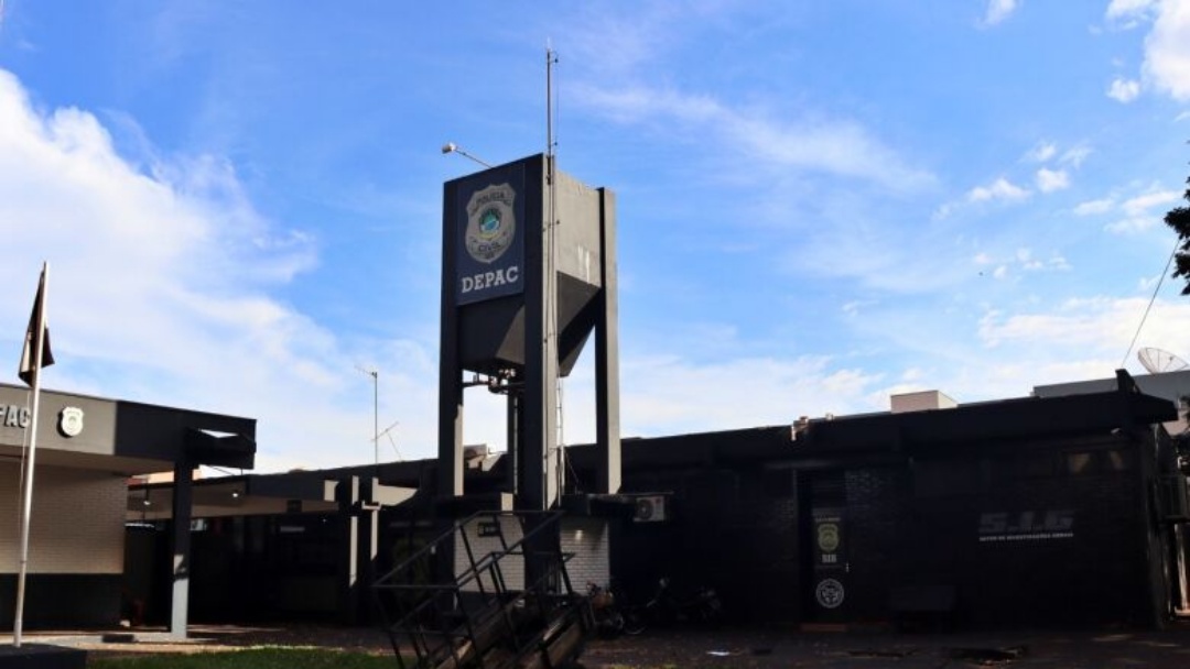 Populares perseguem ladr&atilde;o ap&oacute;s furto de moto no centro de Dourados