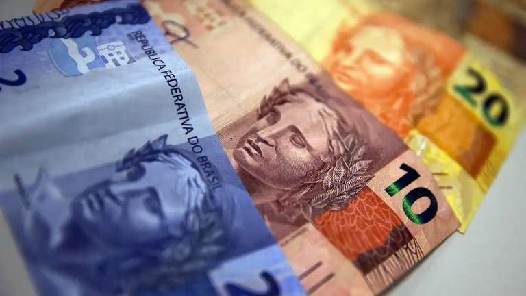 Os aposentados e pensionistas do INSS come&ccedil;am a receber o 13&ordm; nesta sexta-feira