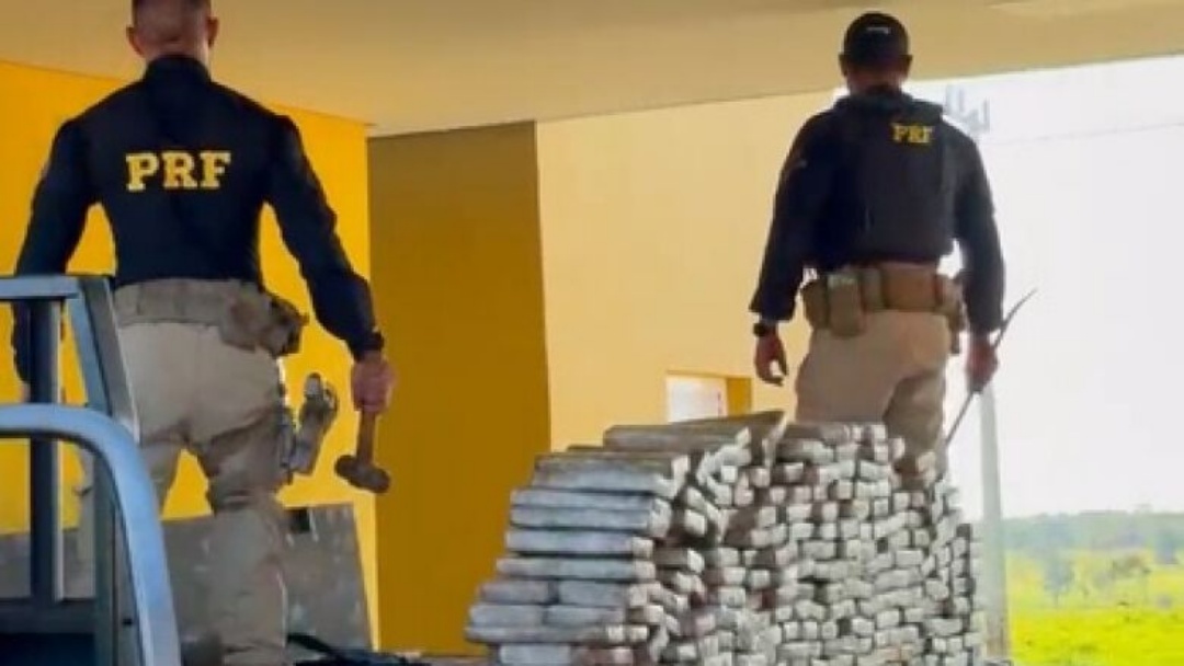 Motorista &eacute; preso em Ivinhema transportando mais de 300 kg de maconha