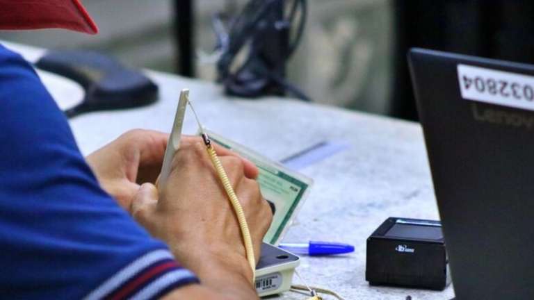 Prazo para tirar ou transferir t&iacute;tulo termina 6 de maio