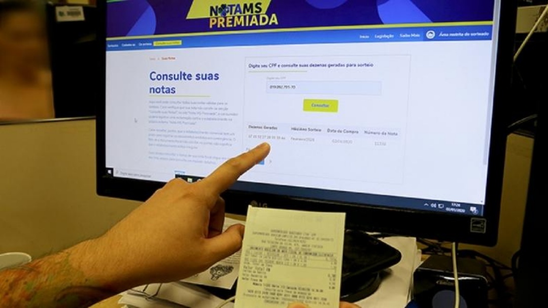 Consumidores concorrem a R$ 300 mil em novo sorteio da Nota Premiada