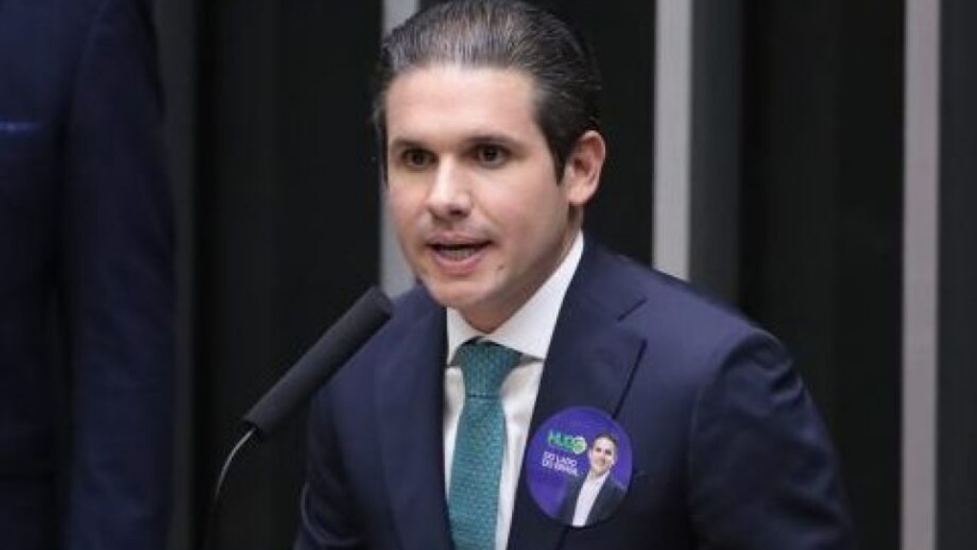 Motta deve instalar comiss&atilde;o especial sobre escala 6x1 nesta semana; veja pontos em discuss&atilde;o   