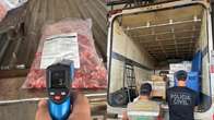 Motorista &eacute; preso com 1,5 tonelada de carne irregular que ia para merenda escolar em MS