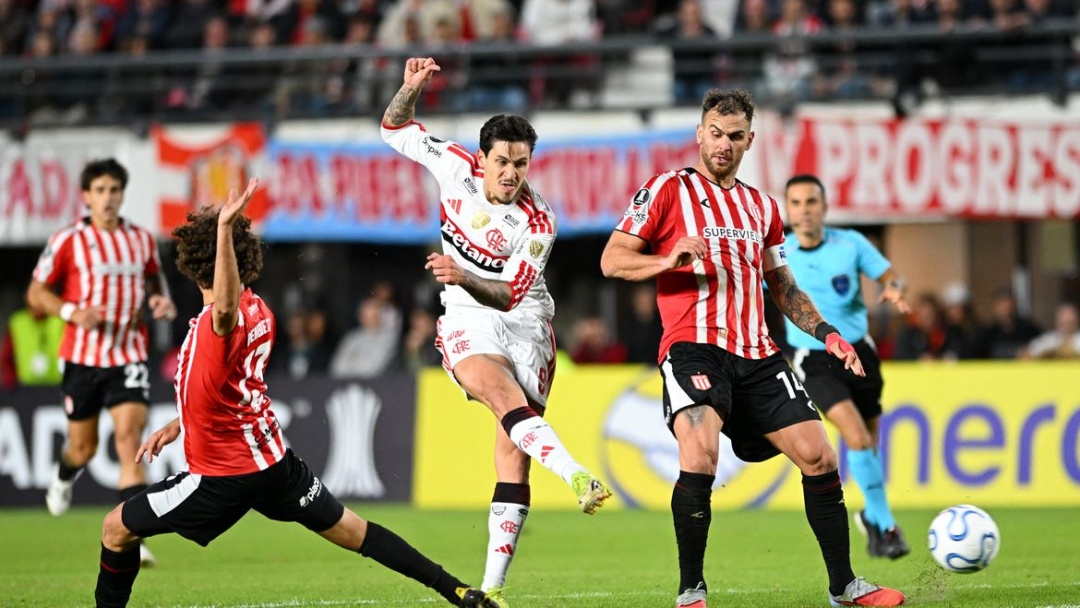 Libertadores: Flamengo segura empate com Estudiantes na Argentina