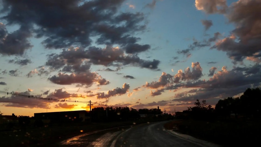 Feriado ser&aacute; de calor e baixa umidade