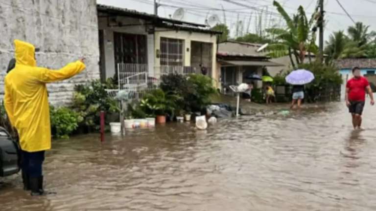 Chuvas em Pernambuco causam deslocamento de 9,4 mil pessoas
