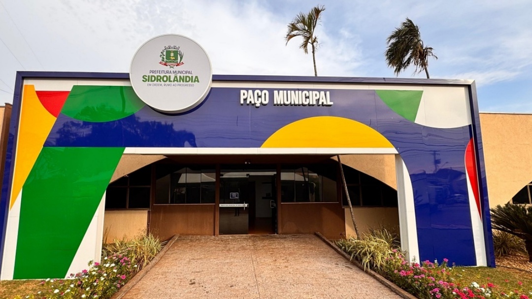 Servidores aprovam manifesta&ccedil;&atilde;o e pressionam Prefeitura por reajuste salarial