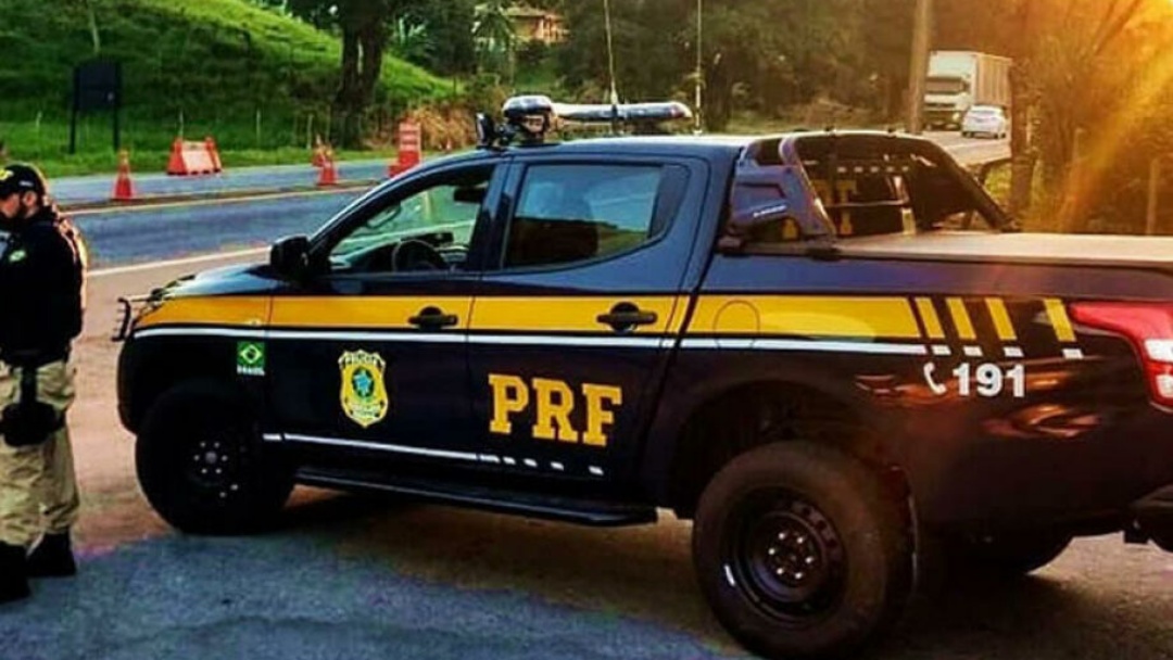PRF prende traficantes que transportavam mais de 600 kg de drogas na BR-262 