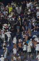Torcedores do Santos se envolvem em briga antes de jogo