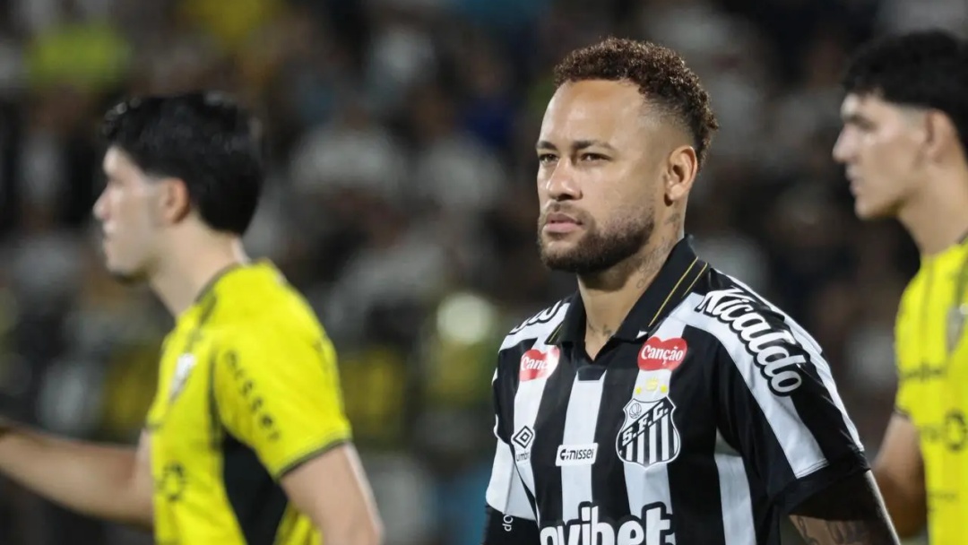 Neymar vai embora da fronteira de Mato Grosso do Sul antes da delega&ccedil;&atilde;o do Santos