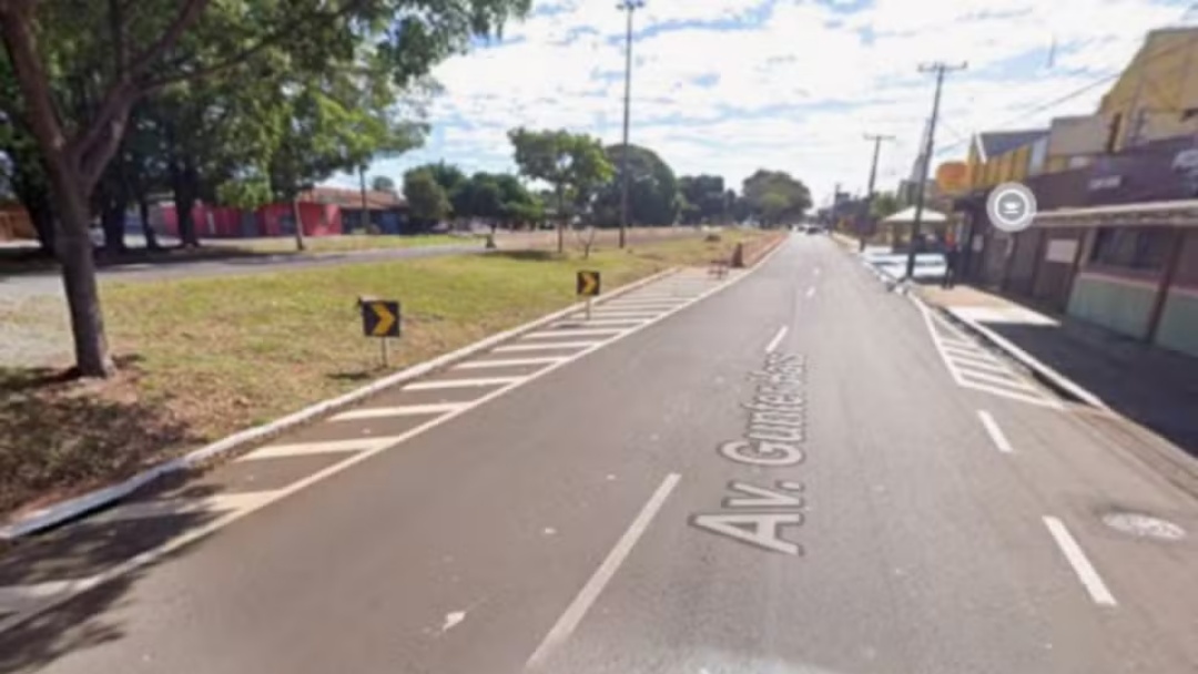 Motociclista morre ap&oacute;s cair na pista e ser atropelado por &ocirc;nibus em Campo Grande