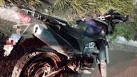Motociclista morre ao colidir contra &aacute;rvore em canteiro de avenida