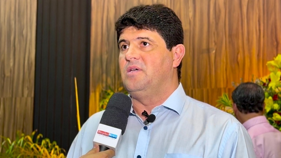 Negocia&ccedil;&otilde;es com sindicalistas avan&ccedil;am; prefeito diz que definir&aacute; reajuste dos servidores at&eacute; dia 14
