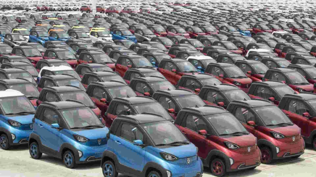 China exporta mais ve&iacute;culos el&eacute;tricos do que tradicionais pela primeira vez em abril