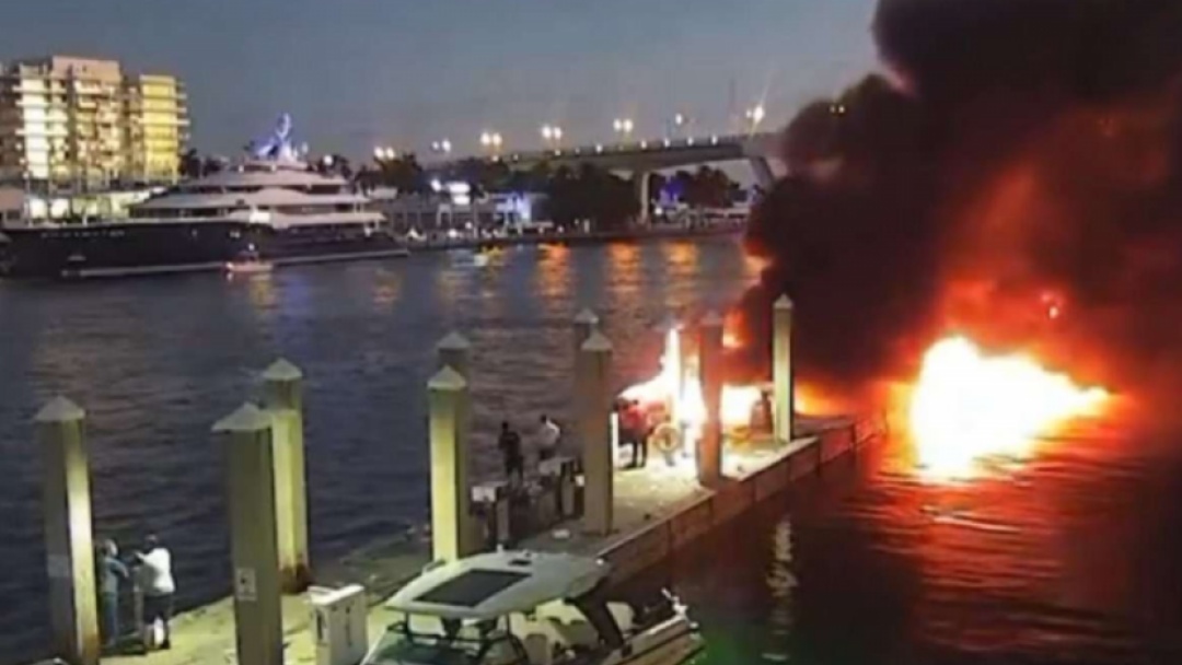 Pelo menos 11 ficam feridos ap&oacute;s uma explos&atilde;o em um barco na costa da Fl&oacute;rida   