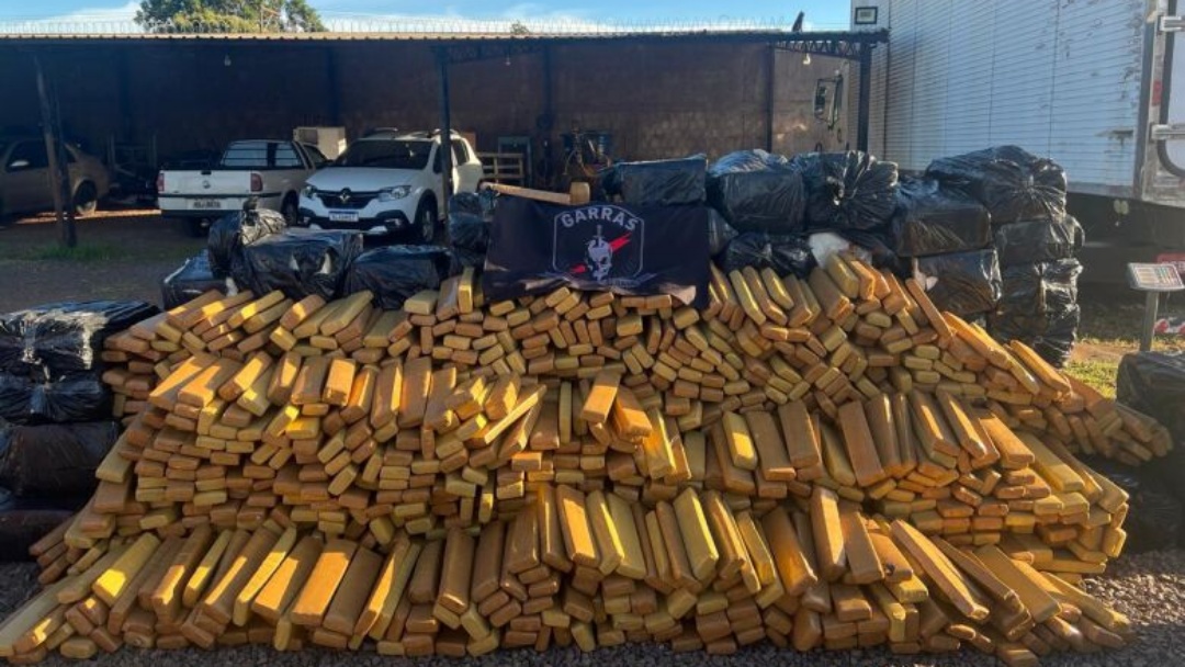 Quase 4t de maconha s&atilde;o apreendidas em meio a carga de algod&atilde;o