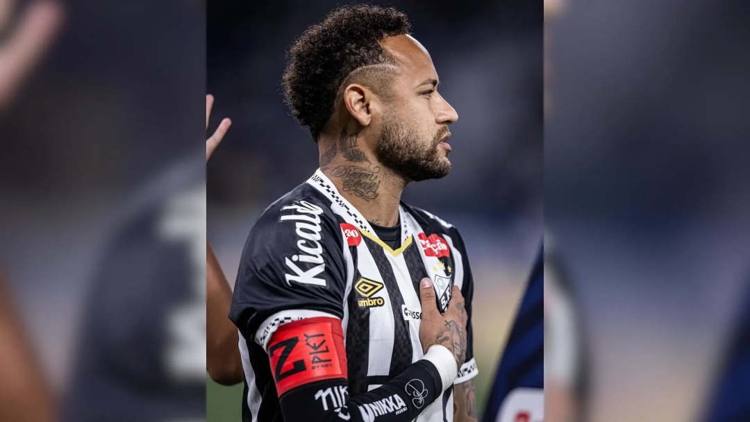 Neymar est&aacute; na pr&eacute;-lista de Carlo Ancelotti para a Copa do Mundo; Est&ecirc;v&atilde;o fica de fora