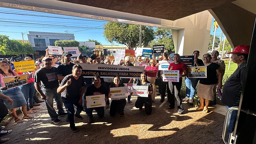 Servidores suspendem manifestações e aguardam proposta de reajuste da Prefeitura até o dia 14